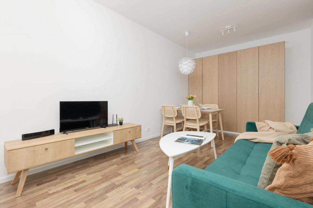 Stacja Wola With Parking By Renters Apartment *