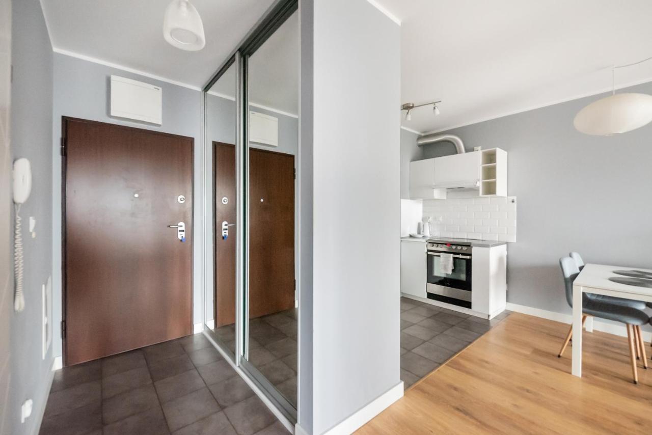 Apartamento Metro Mlynow Silver *