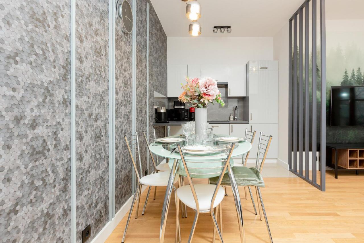 Apartment Park Arkadia With Parking Mokotow By Renters Warsaw