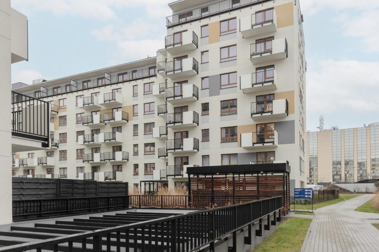 Optykow Spacious & Cosy With Parking By Renters Warsaw