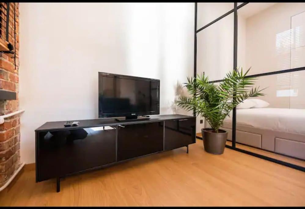 Palace Of Culture Loft Apartment