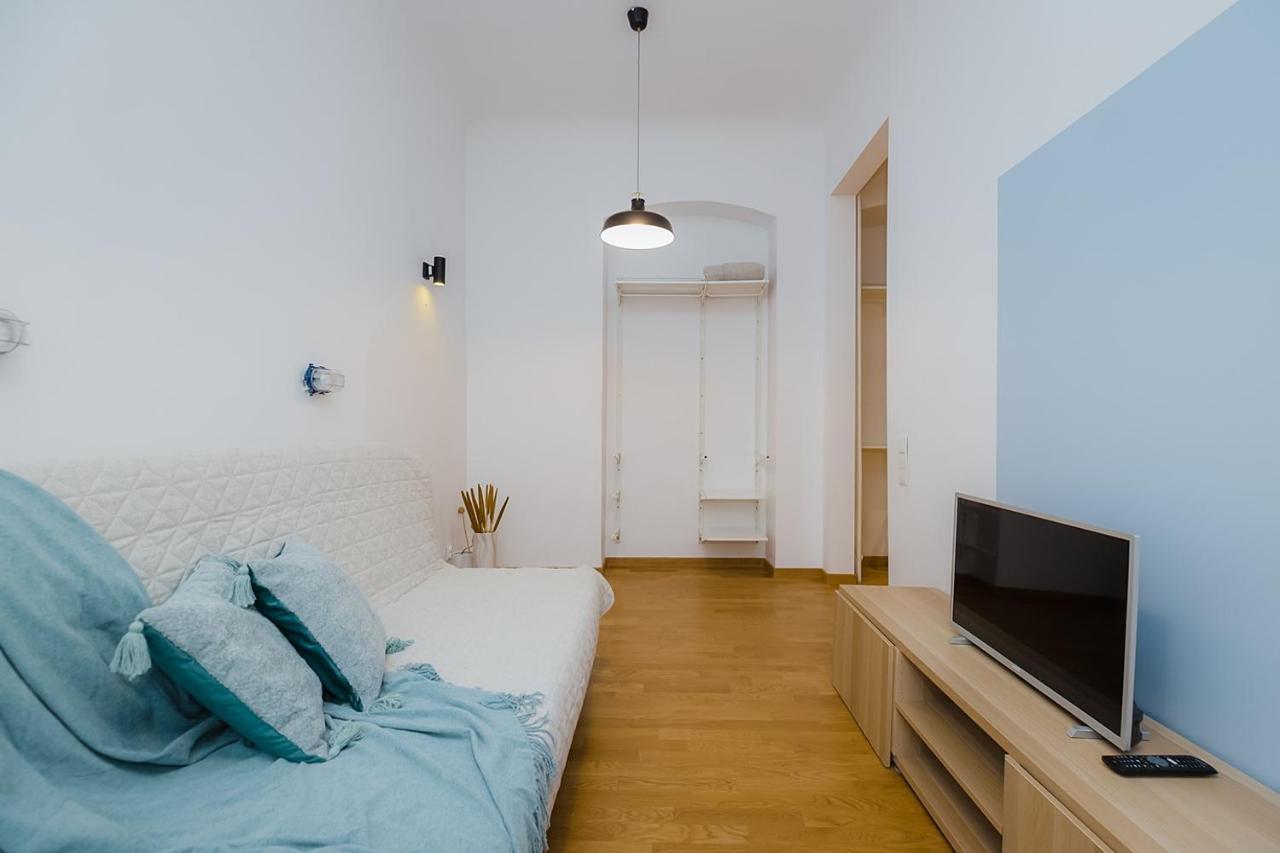 Studio In Centrum With Netflix Apartment