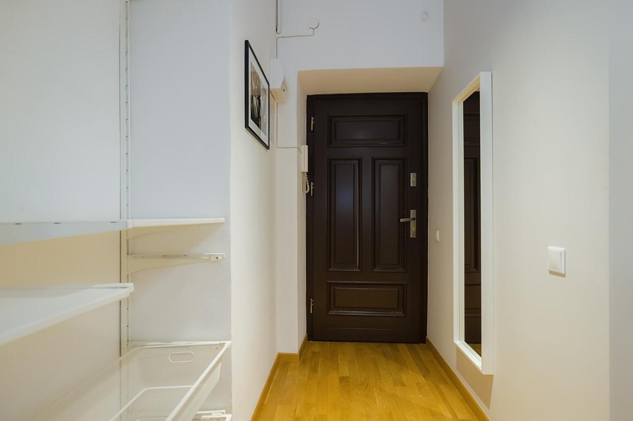 Studio In Centrum With Netflix * Warsaw