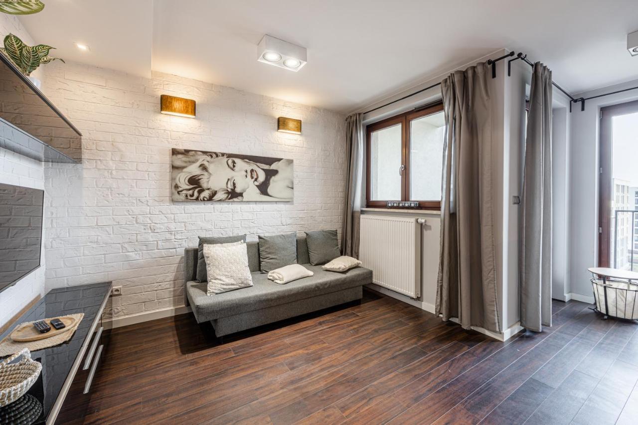 Spacious Ac View Pokorna 2 Parking Apartment Warsaw