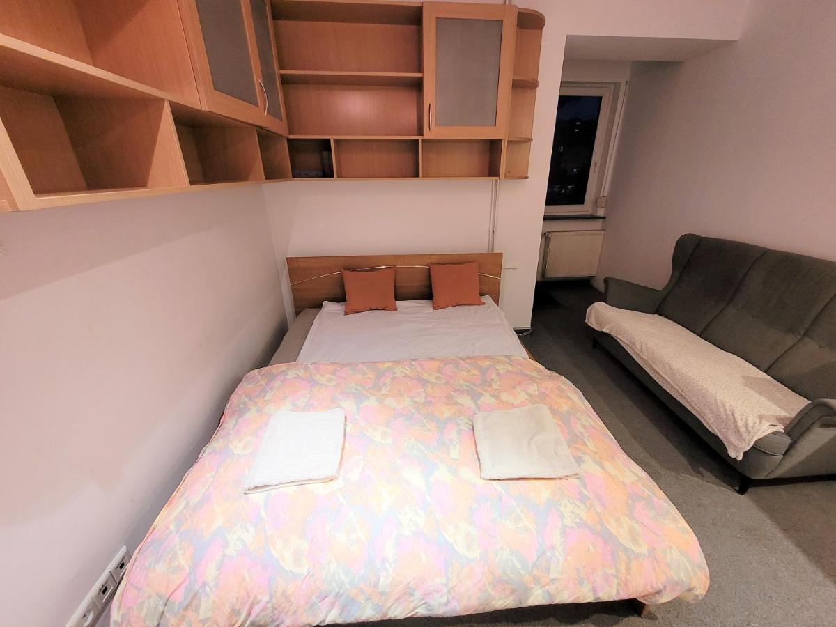 Guest house Wola Pokoje Goscinne Dnf Done Invoice Warsaw