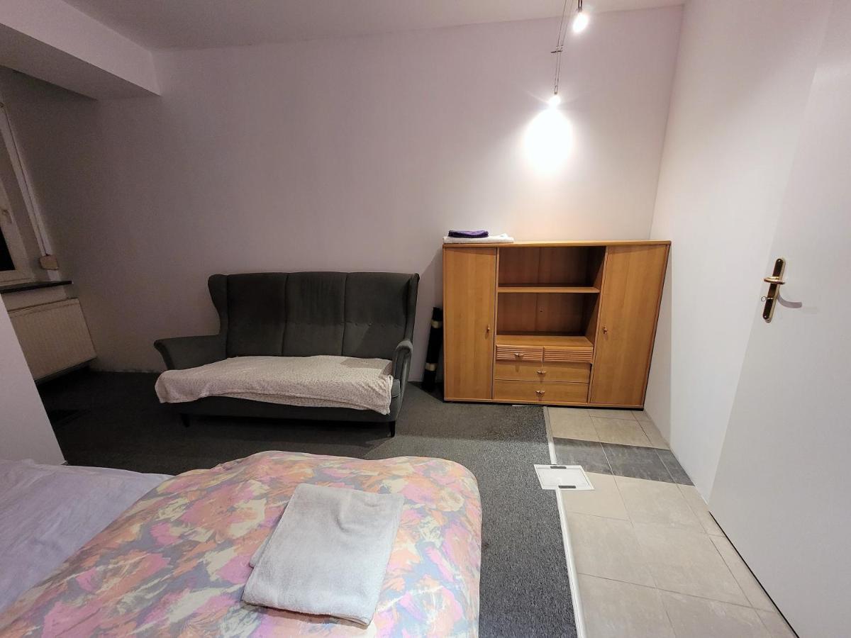 Guest house Wola Pokoje Goscinne Dnf Done Invoice Warsaw