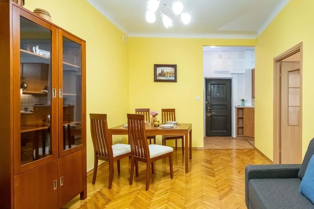 Apartment Swietojanska 19, Old Town/100 M From Royal Castle