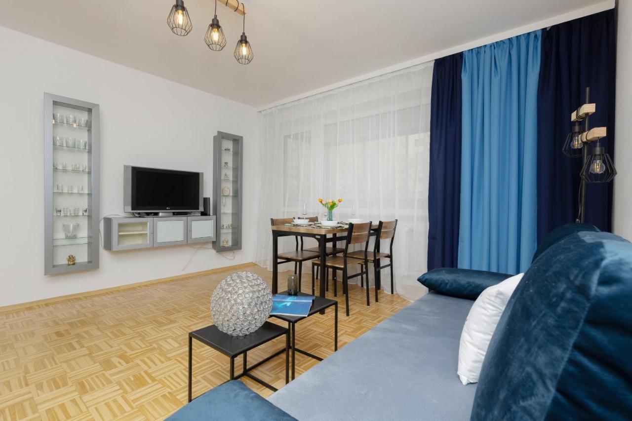 Family Bogatynska Bemowo By Renters * Warsaw