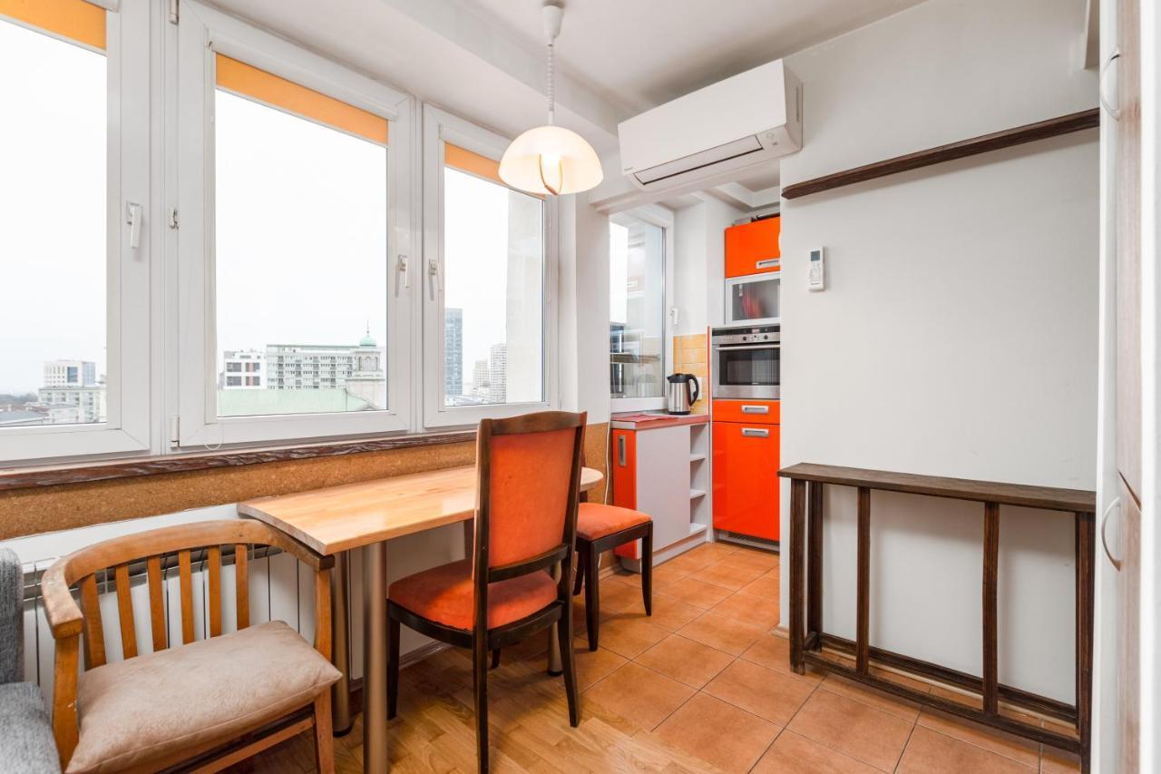E. Plater With Ac By Your Freedom Apartment *