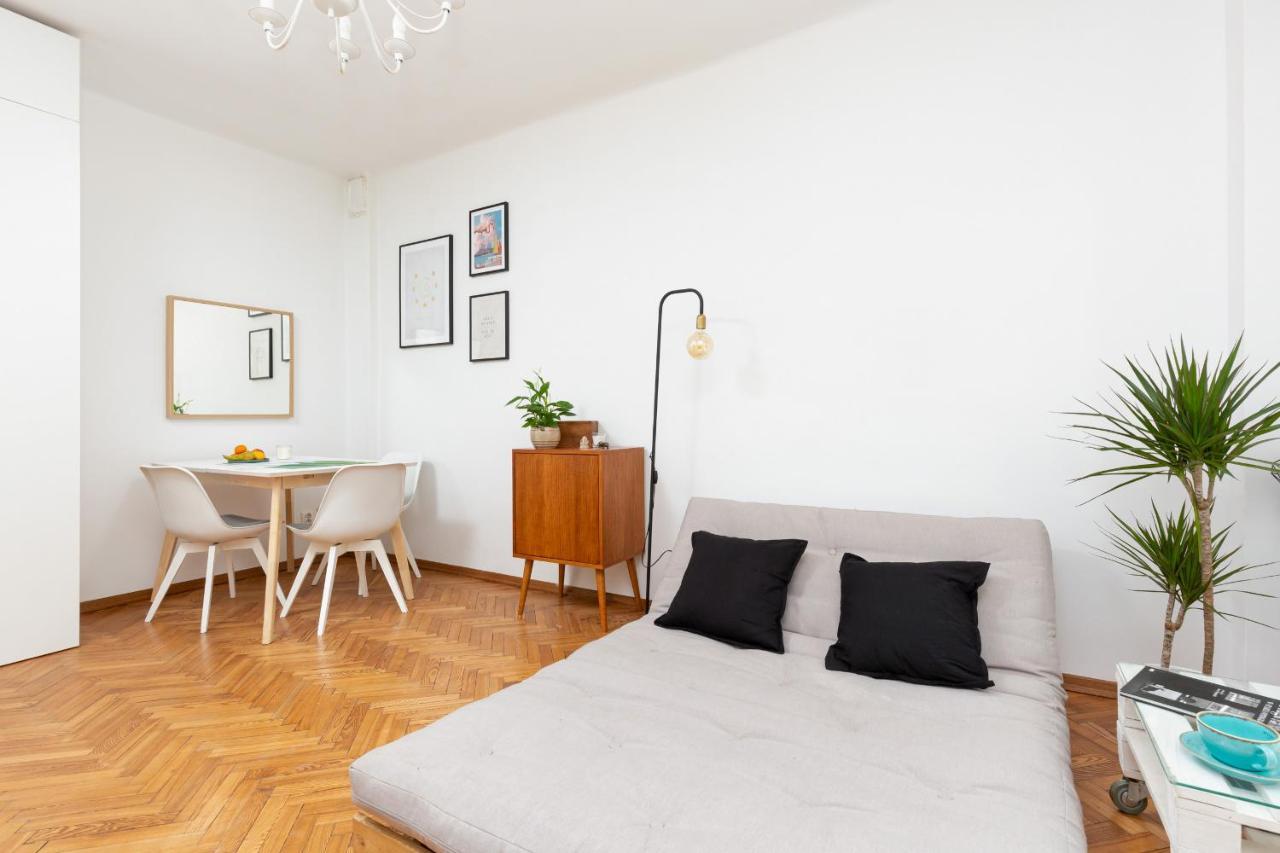 Metro Szwedzka Beautiful Praga By Renters Apartment Warsaw