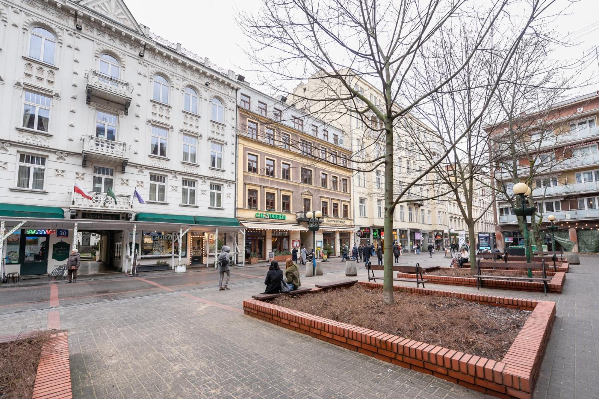 Chmielna Marble Centre