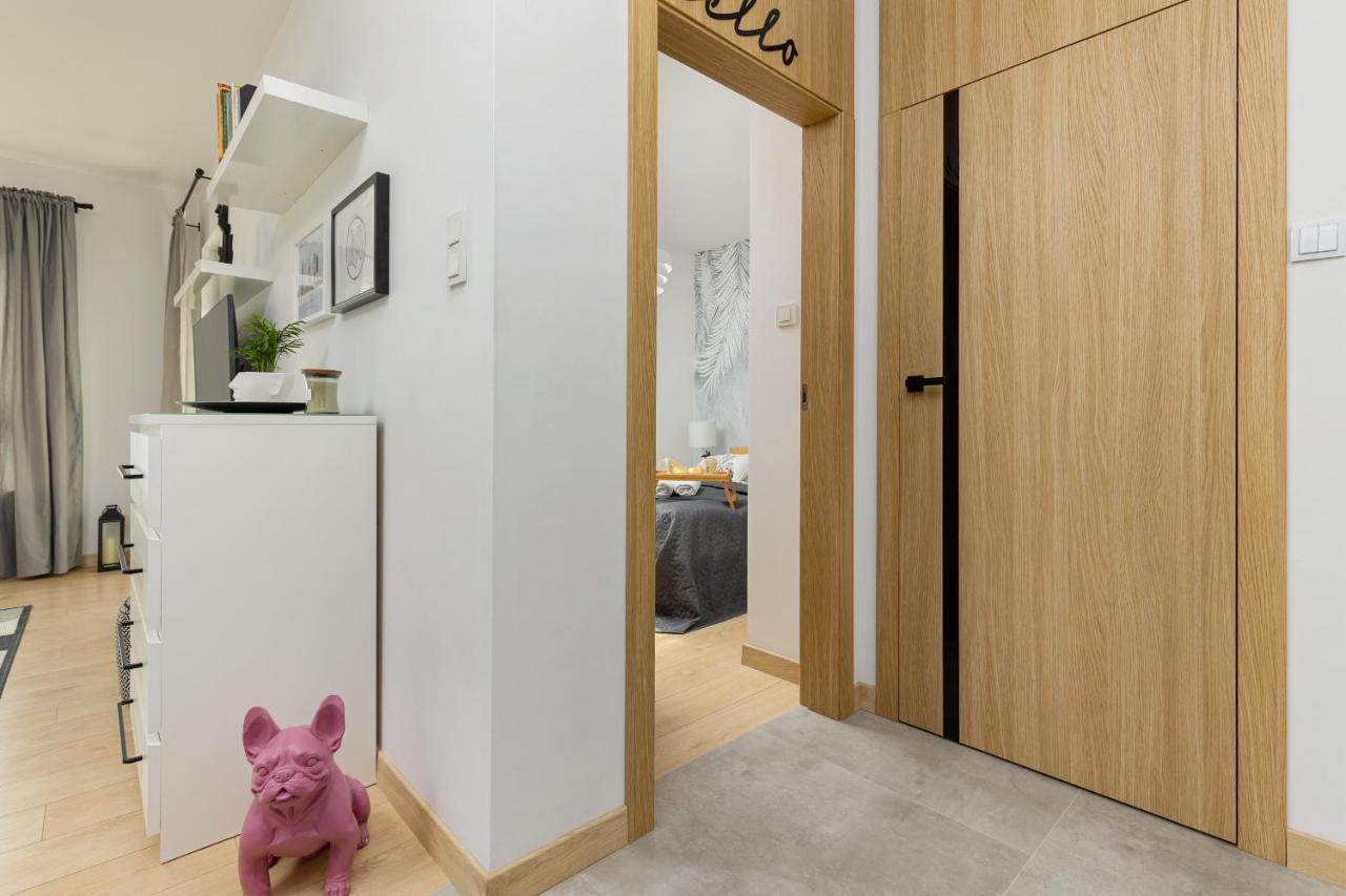 Targowek Pet-friendly With Parking By Renters Apartament