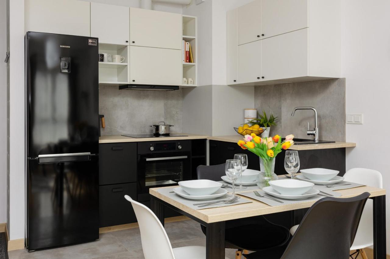 Targowek Pet-friendly With Parking By Renters Apartament