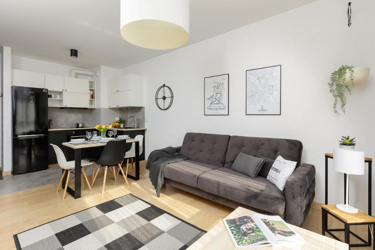 Targowek Pet-friendly With Parking By Renters Apartament