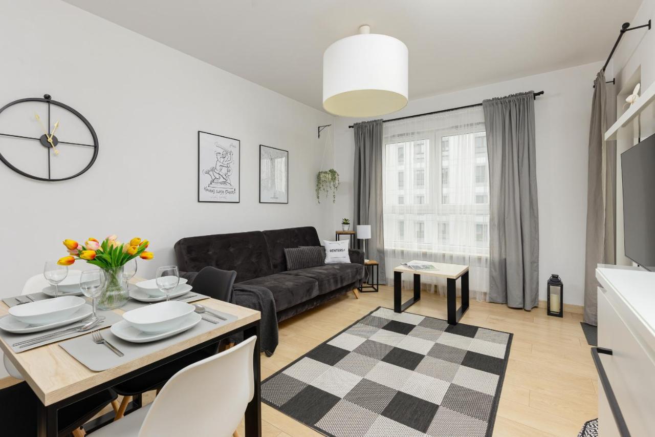 Targowek Pet-friendly With Parking By Renters Apartament