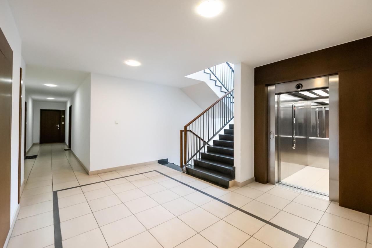 Apartment Wilanow Violet