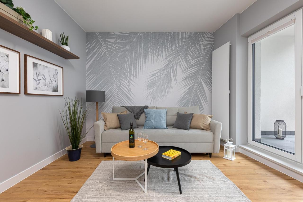 Ecru Luxurious In Port Praski With Balcony Wwa35 Apartament Warszawa