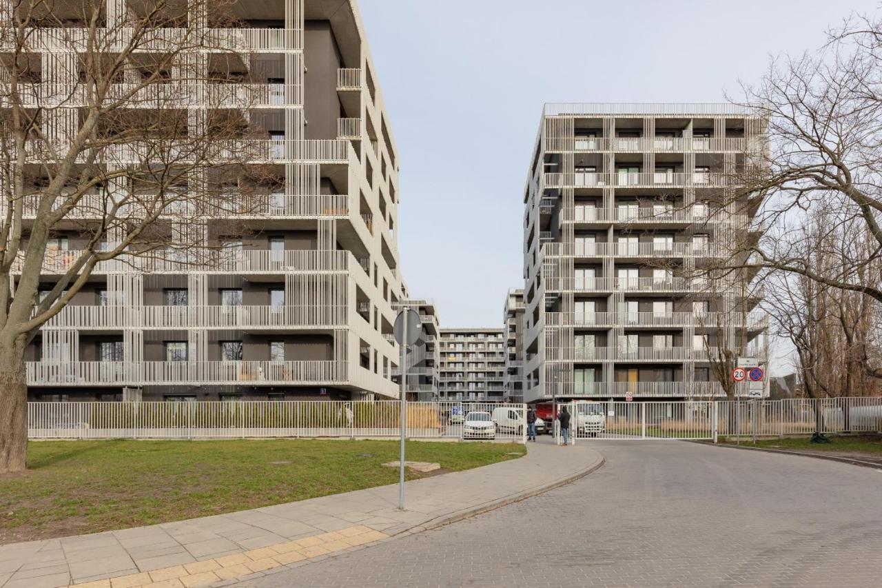 Apartment Stacja Wola With Parking By Renters