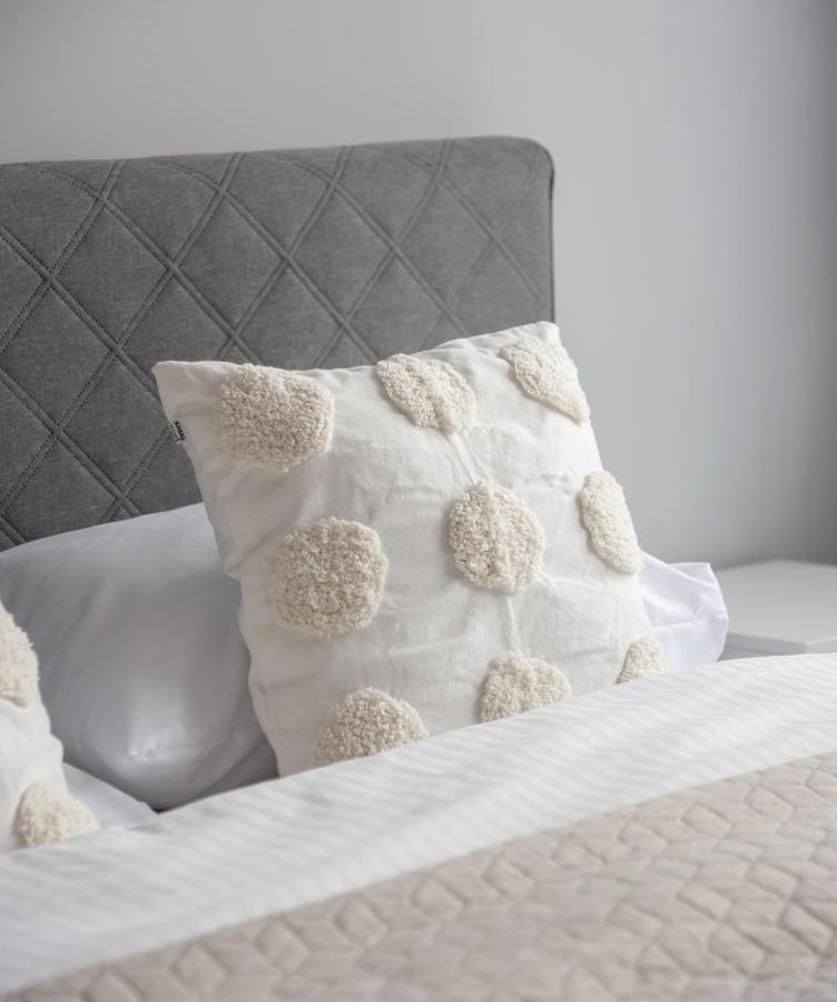 Apartamento Metro Mlynow Silver *
