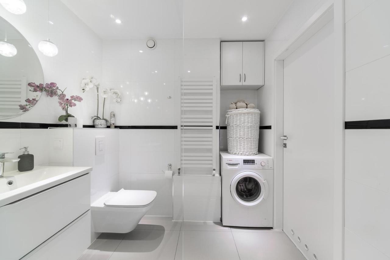 Apartment Lumina 3 Bedroom Apart Park Szczesliwicki *