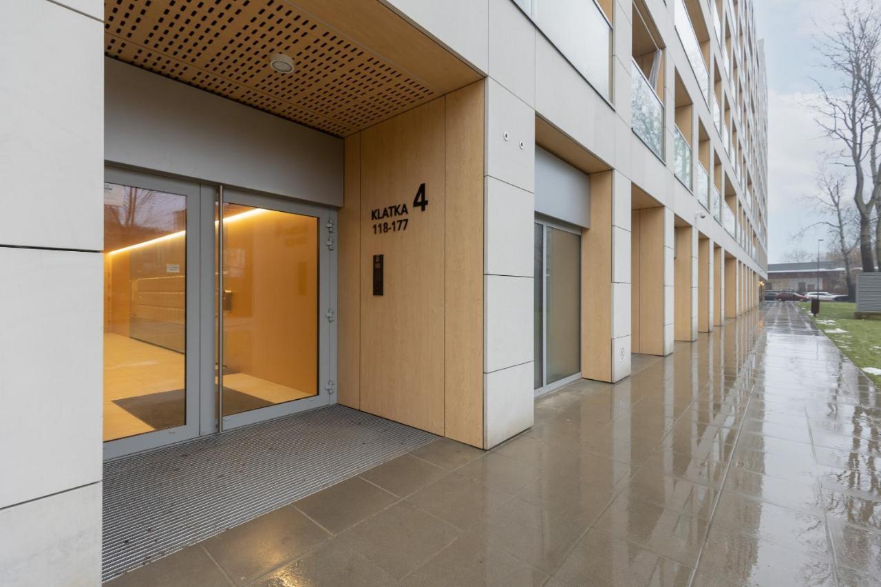 Cozy With Parking In The 19th District By Renters Apartment Warsaw