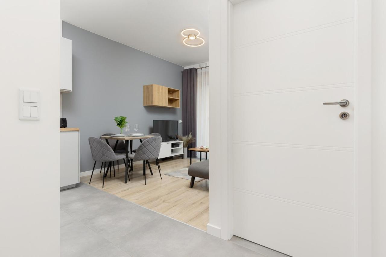 Apartment Cozy With Parking In The 19th District By Renters *