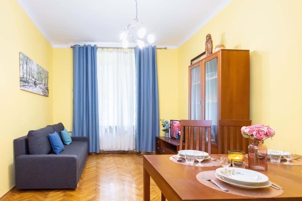 Apartment Swietojanska 19, Old Town/100 M From Royal Castle *