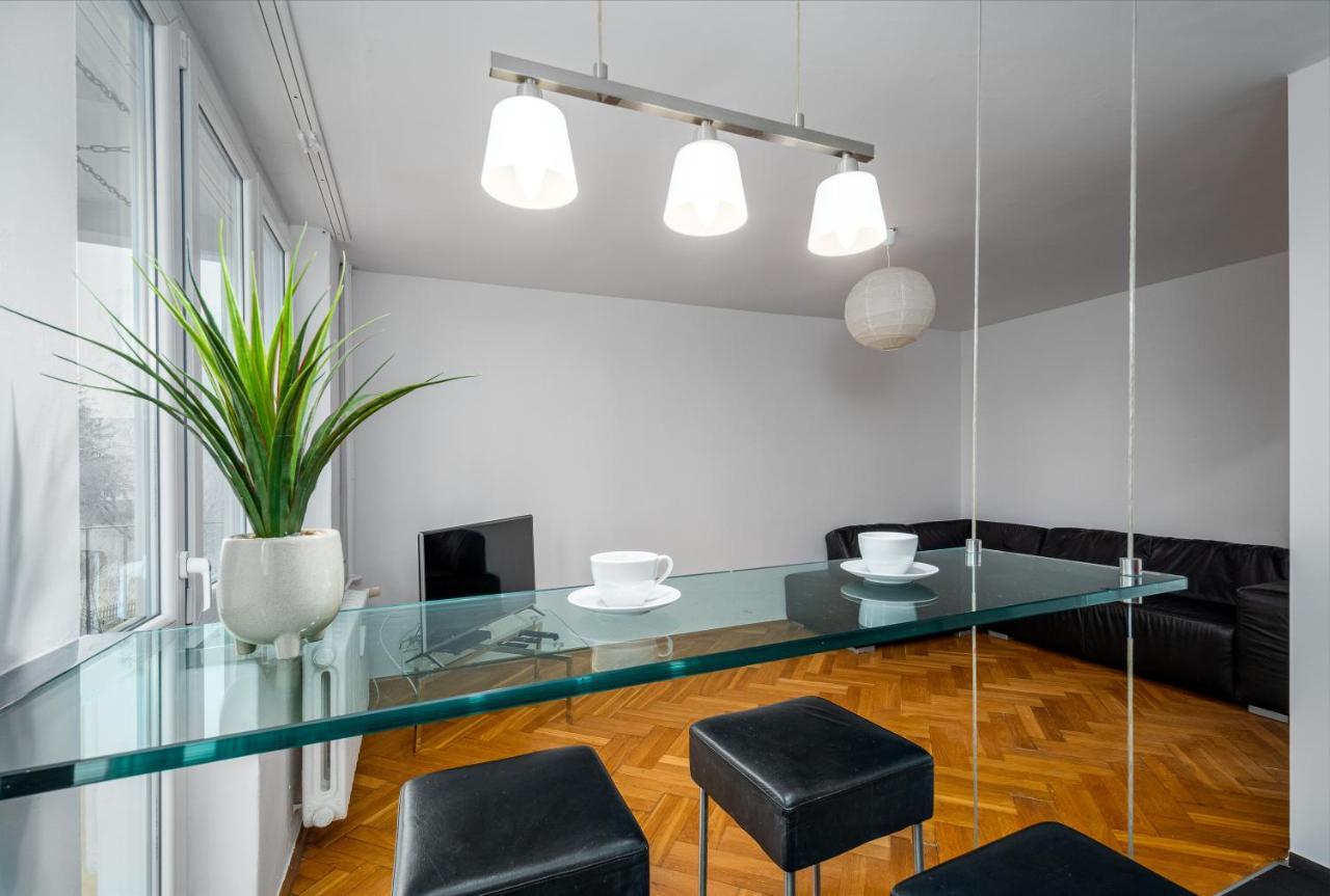 Apartment Afrykanska Street Warsaw