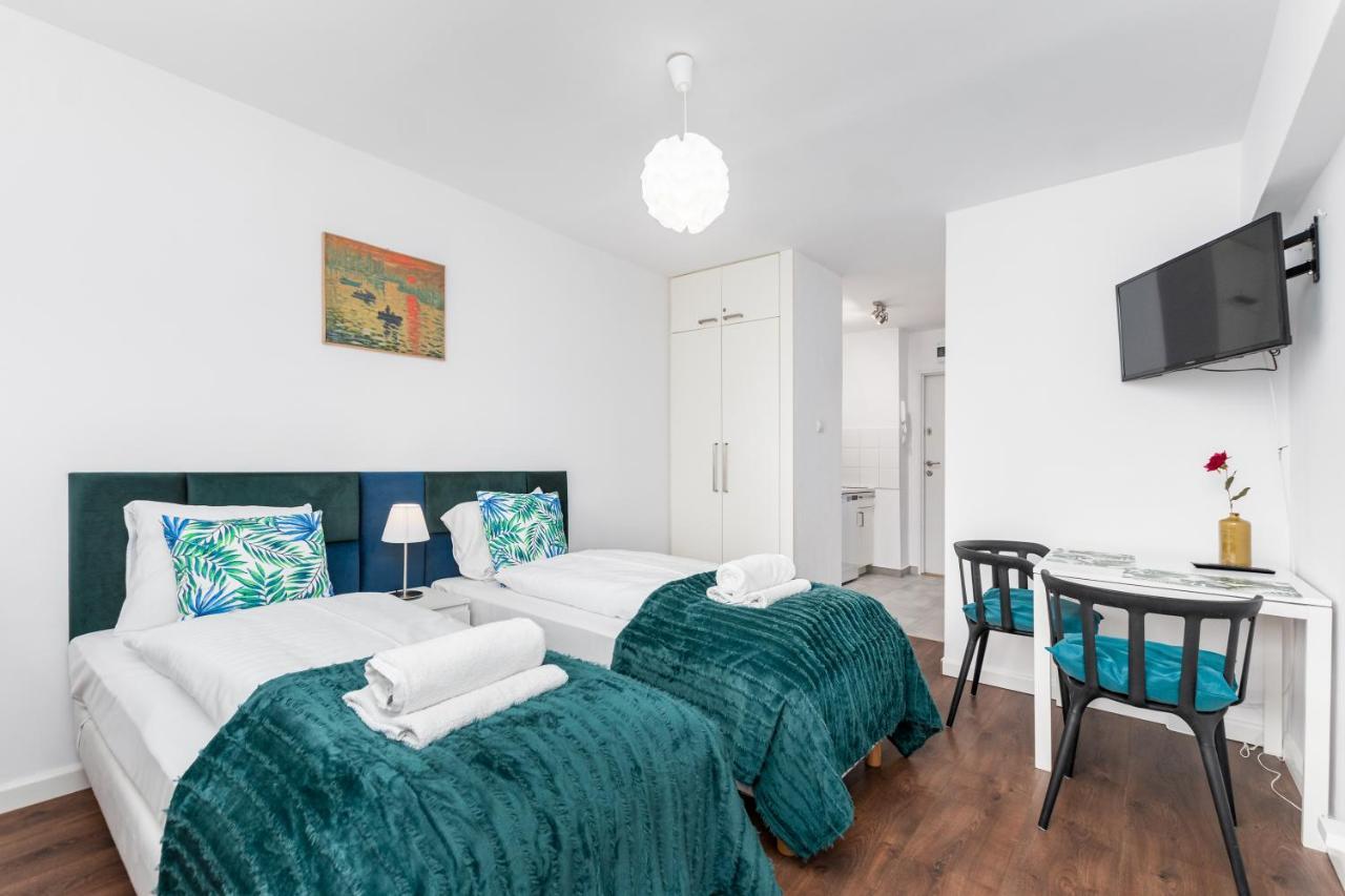 Broniewskiego 24a By Homeprime * Warsaw
