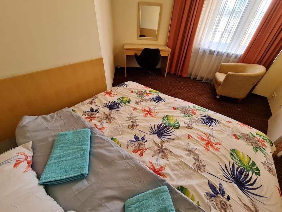 10q - Z6 701 Apartamento