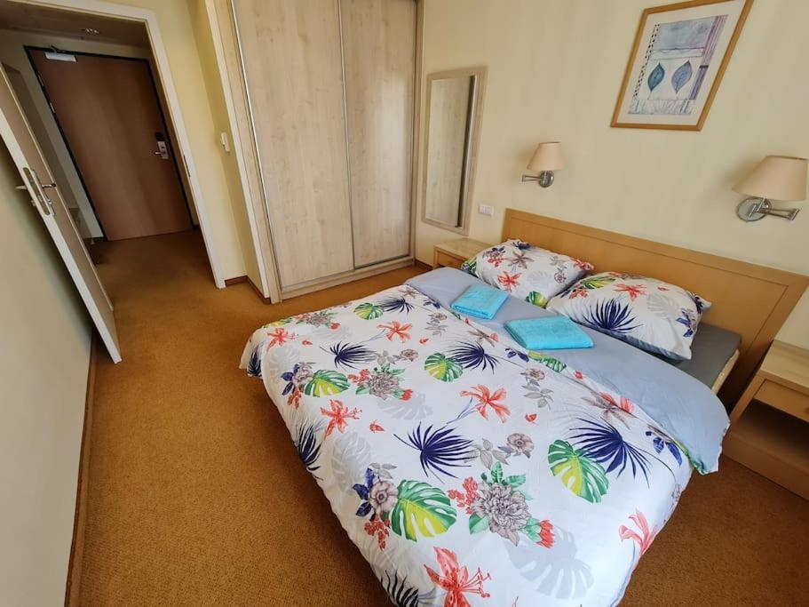 10q - Z6 Apartament 704 * Warszawa