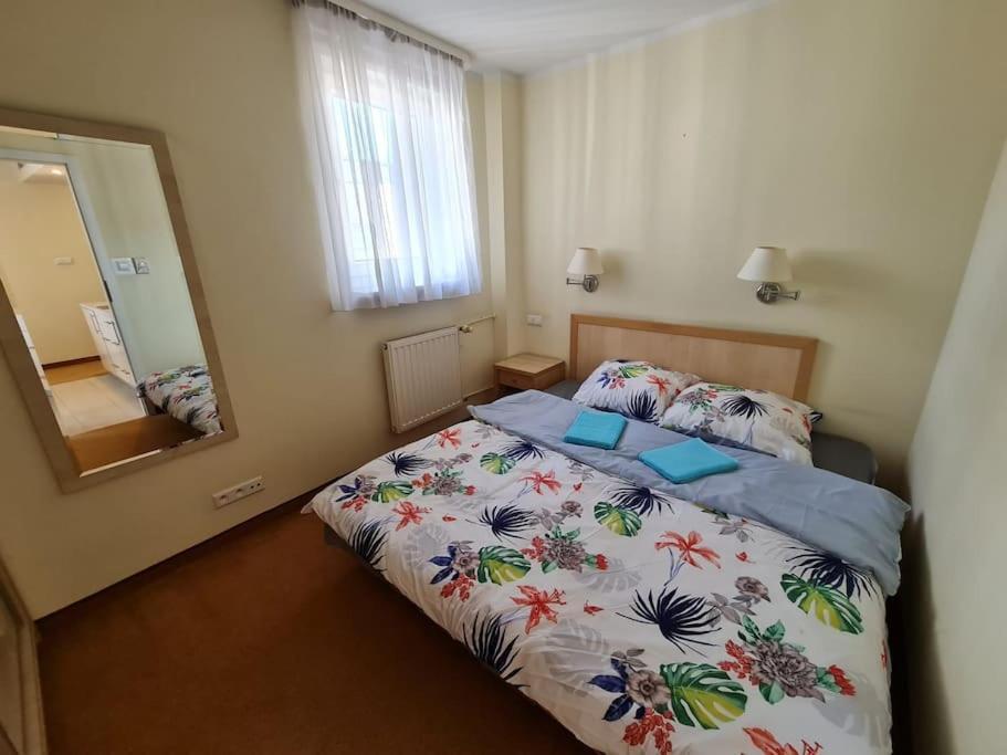 10q - Z6 705 Apartment Warsaw