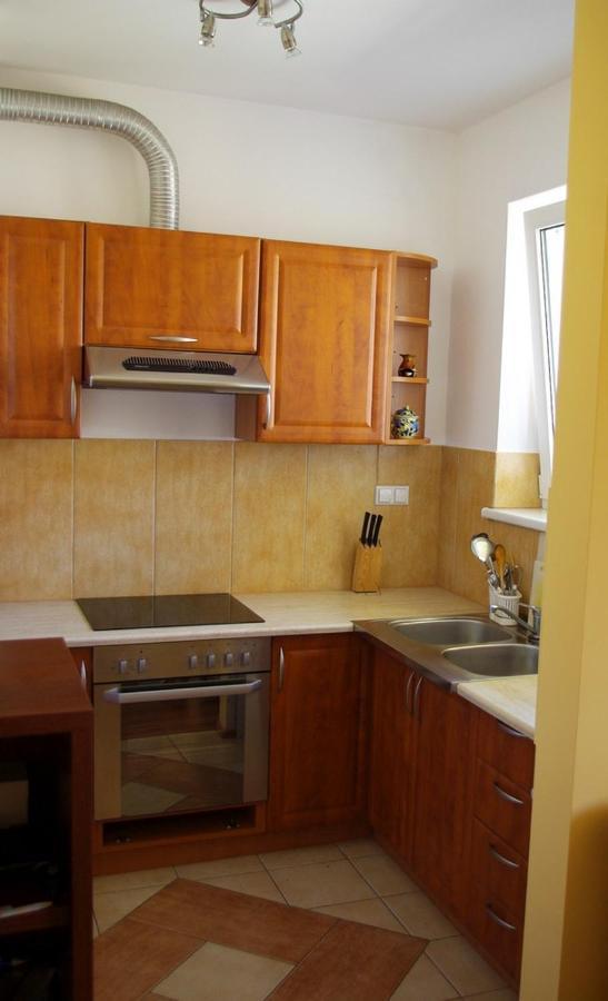 Apartment Przestronne Na Spokojnym Osiedlu, Free Parking Space