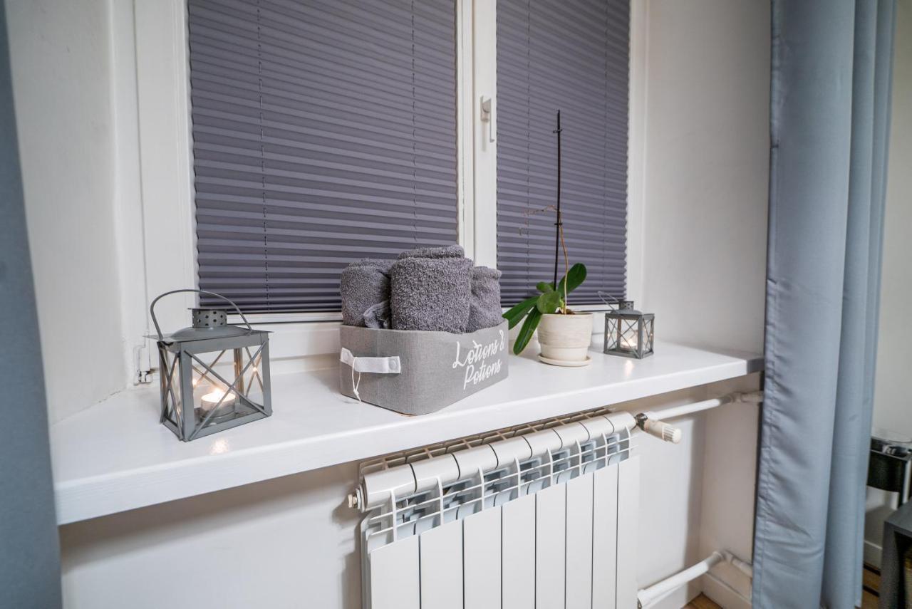 Premium Apartament Podchorazych Apartment *