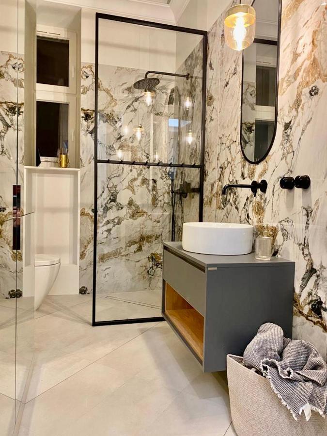 Apartament Ak *