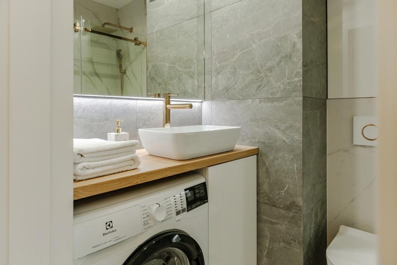 Wola, Wi-fi, Smart Lock, Air Condition Apartamento *
