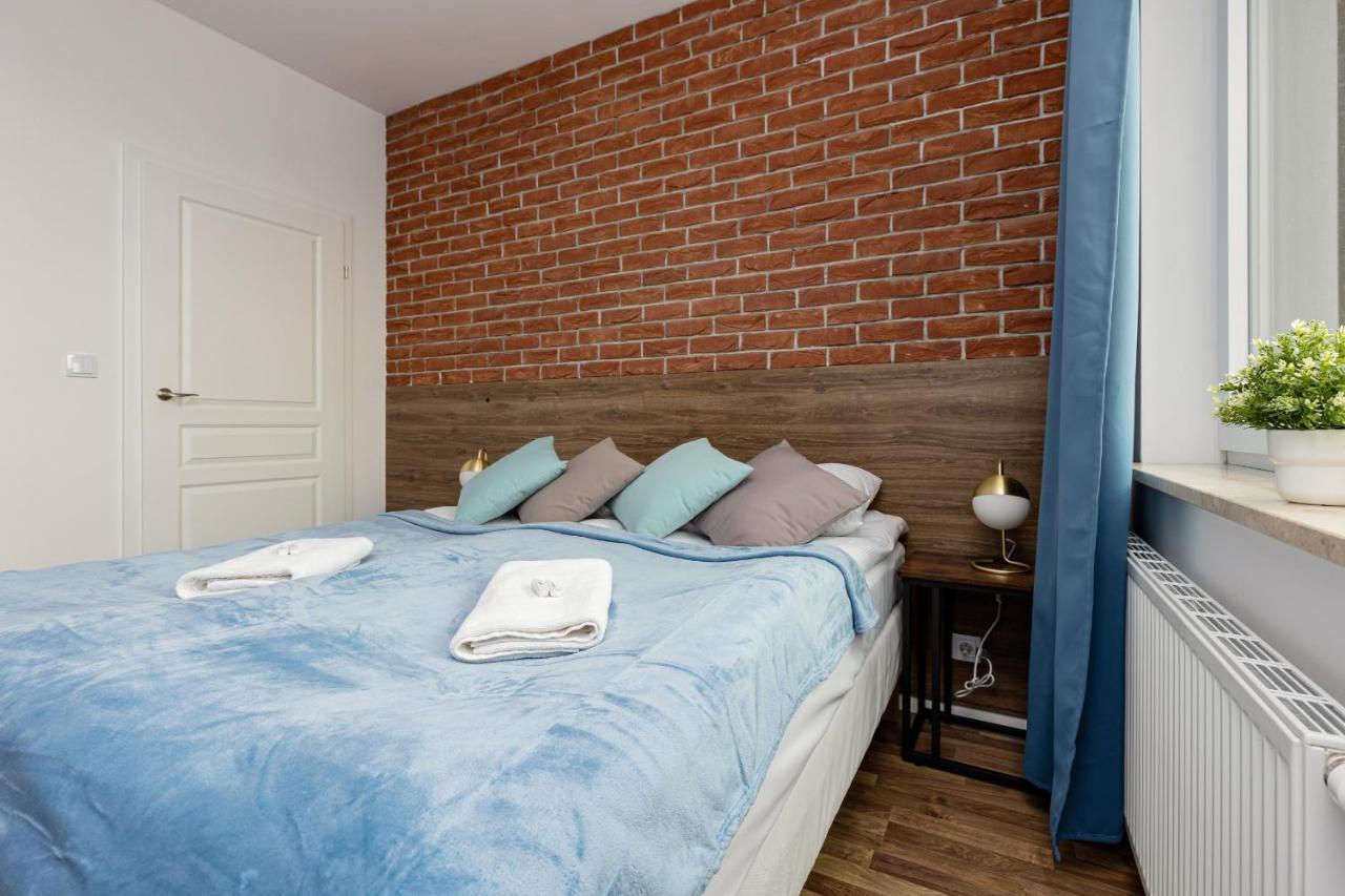 Apartment Stacja Wola With Parking By Renters