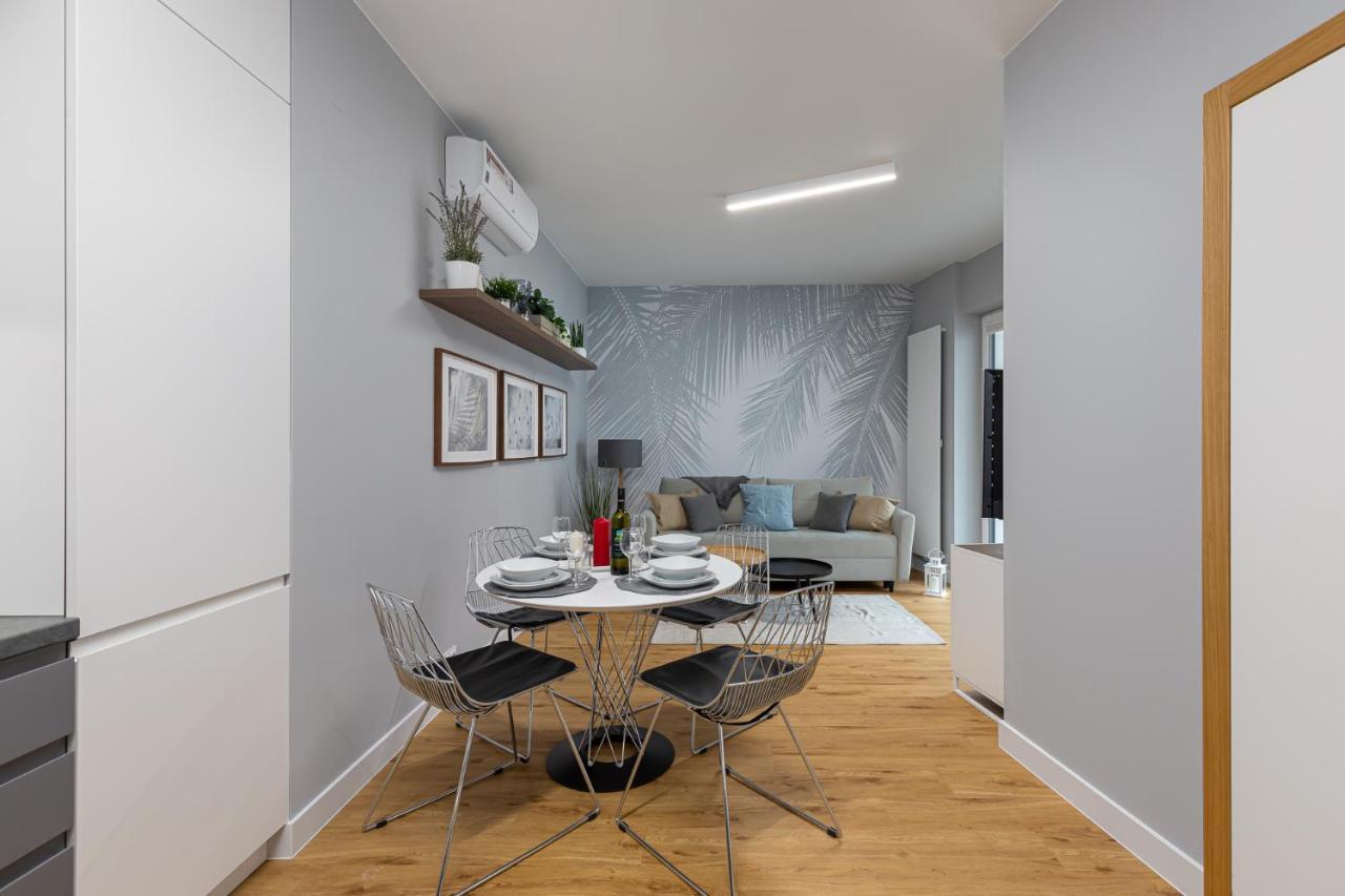 Ecru Luxurious In Port Praski With Balcony Wwa35 Warszawa
