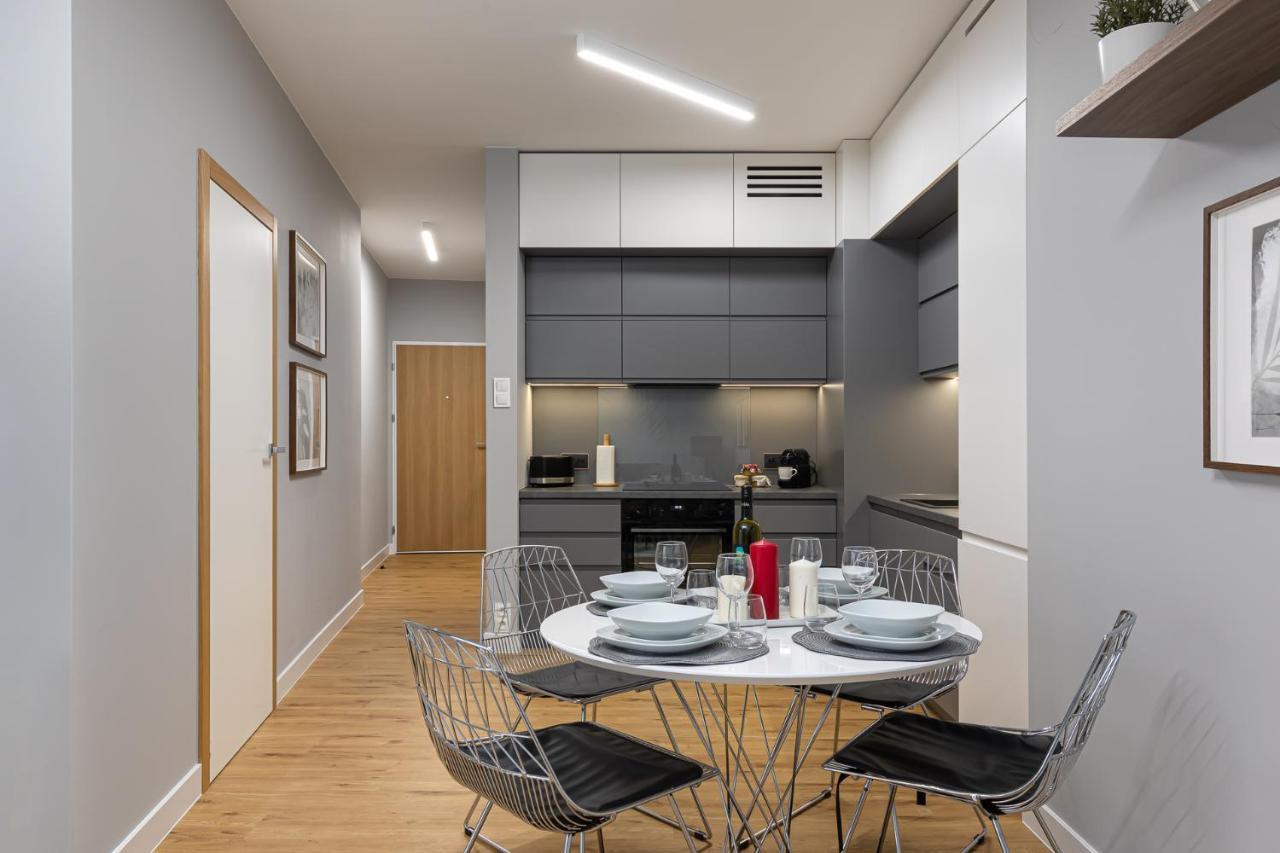 Apartament Ecru Luxurious In Port Praski With Balcony Wwa35 Warszawa