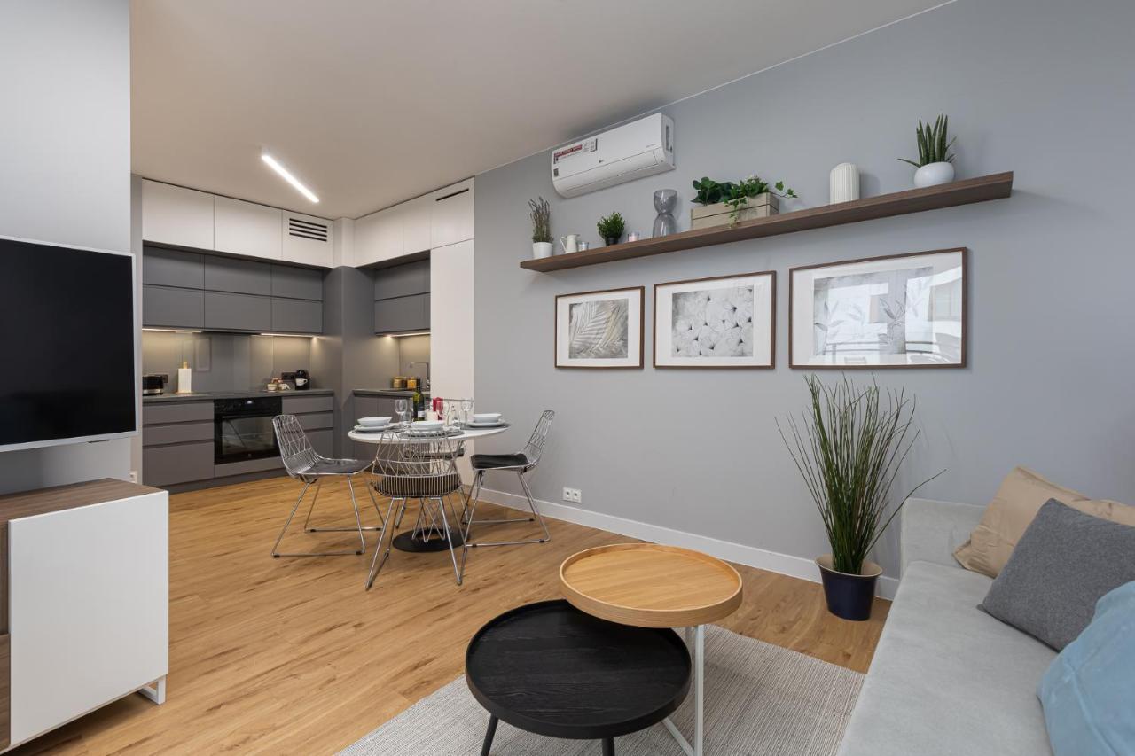 Ecru Luxurious In Port Praski With Balcony Wwa35 Warszawa