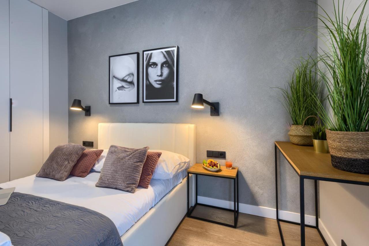 Apartment Kazou Arkadia Warsaw