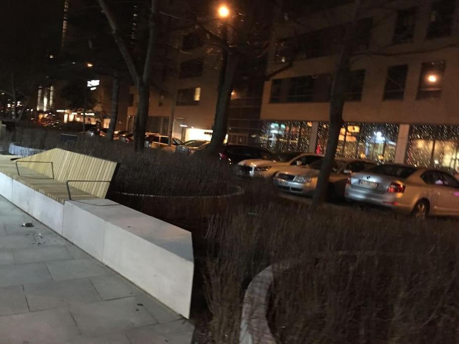 24h Check In, Aircon- Free Public Pool-fitness-sauna Warsaw