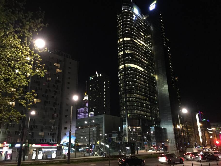 Apartment 24h Check In, Aircon- Free Public Pool-fitness-sauna Warsaw