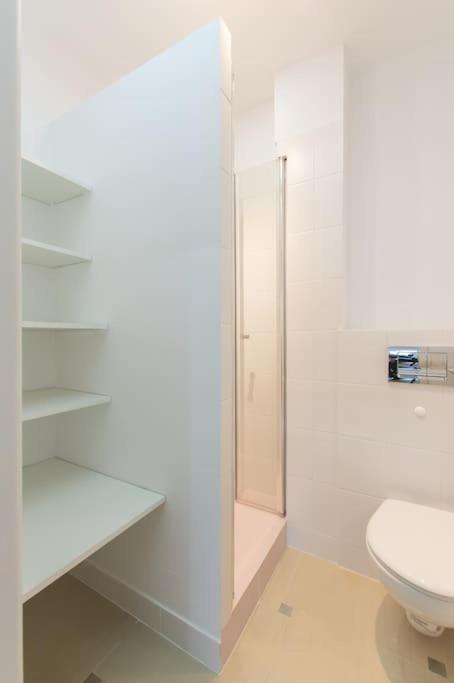 24h Check In, Aircon- Free Public Pool-fitness-sauna Apartment *