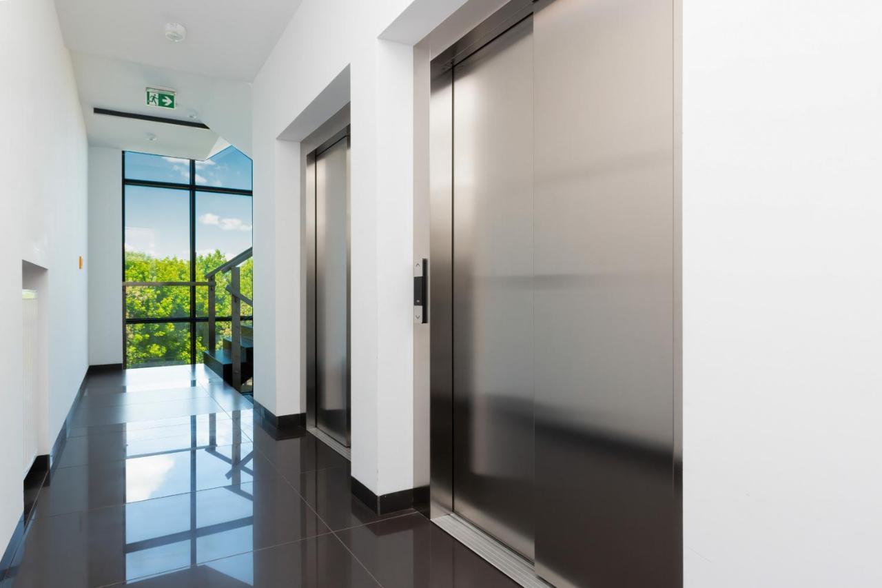Apartment Wola Pet-friendly With Ac Slawinska By Renters Warsaw