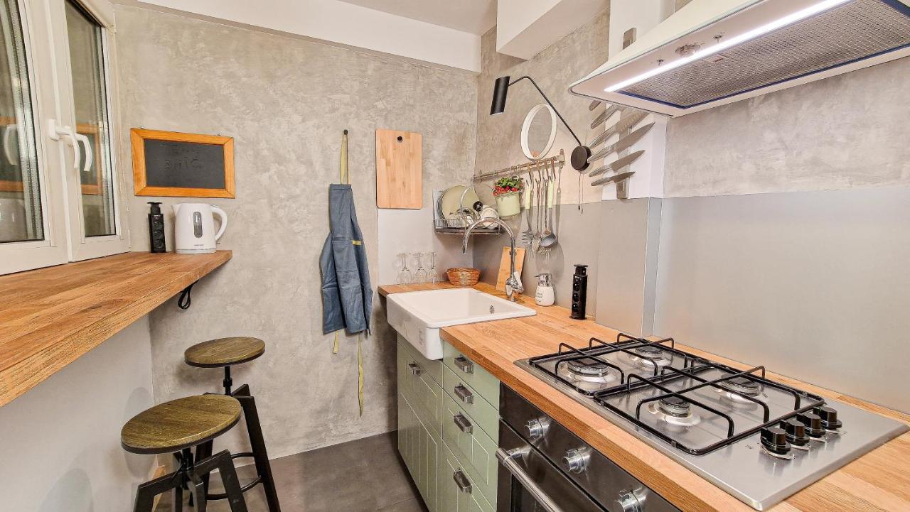 Spacious Flat With Amazing View - Fast Wifi Apartment *