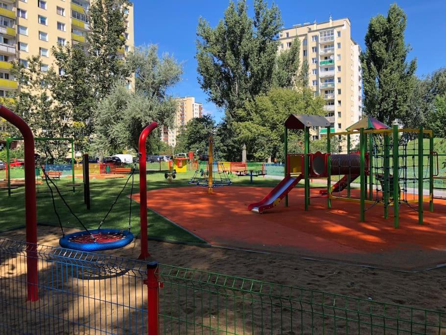 Andersena Modern B - 10 Min Cmkp - 5 Min Metro - 15 Min Center Apartment
