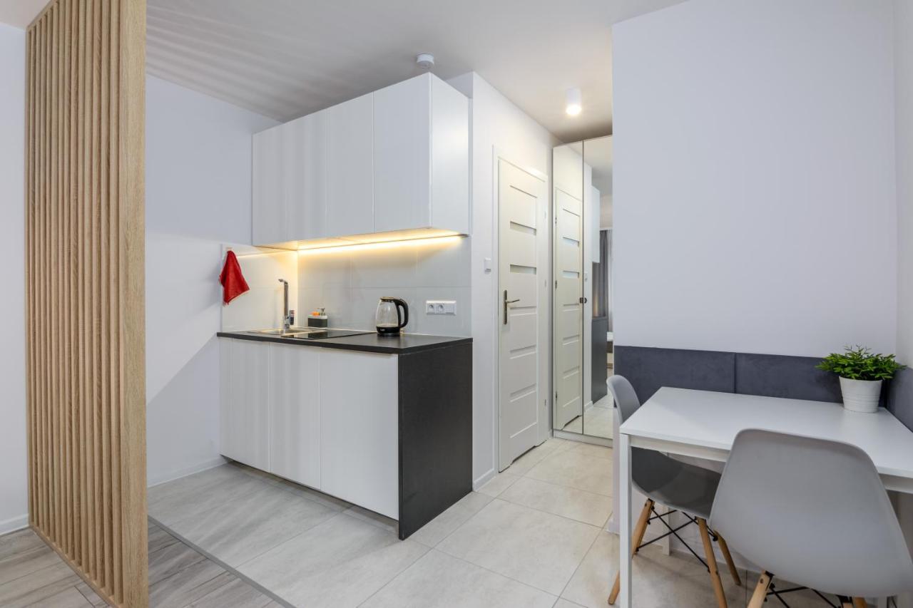 Apartment Andersena Modern B - 10 Min Cmkp - 5 Min Metro - 15 Min Center