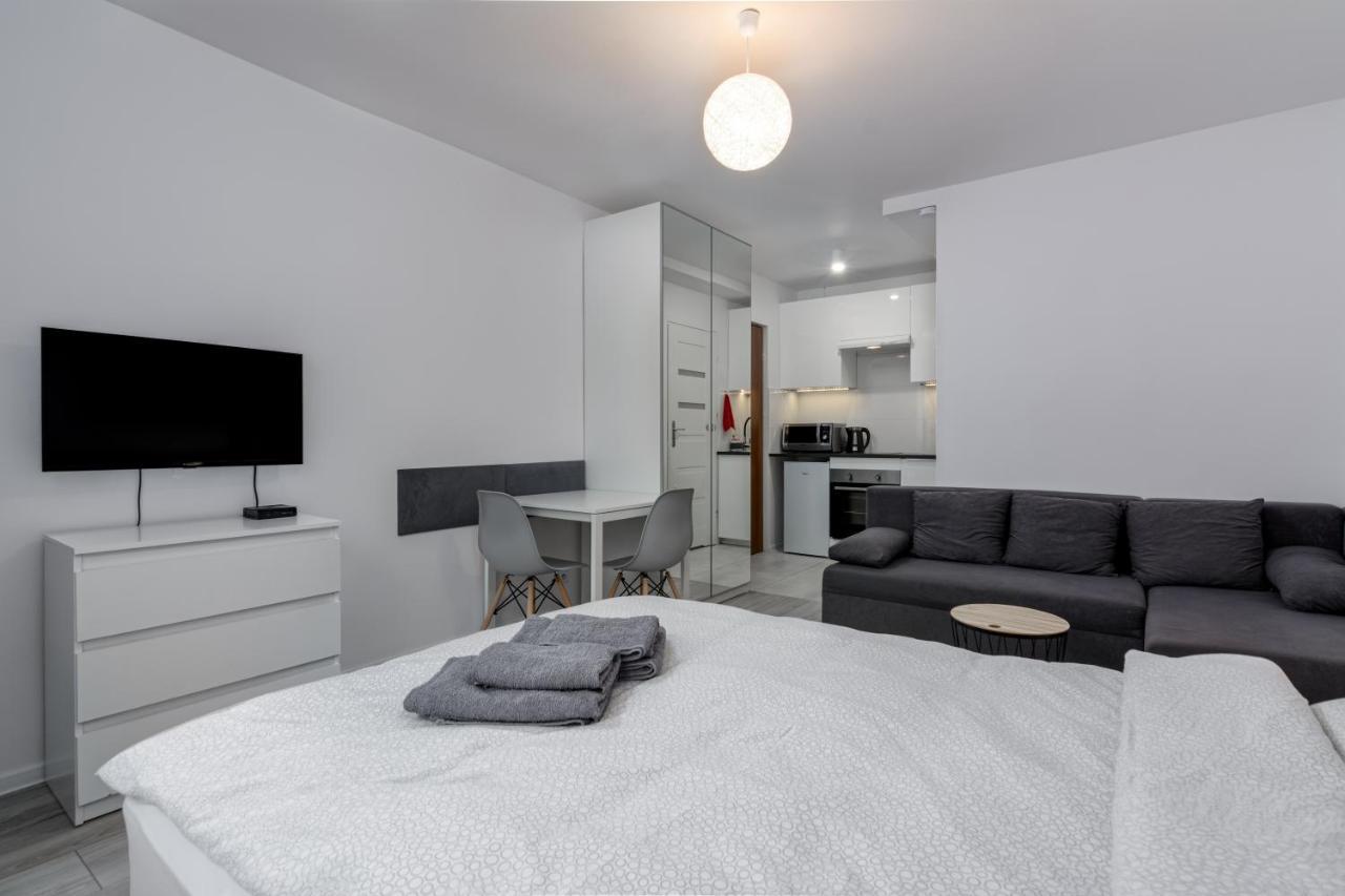 Apartment Andersena Modern A - 10 Min Cmkp - 5 Min Metro - 15 Min Center