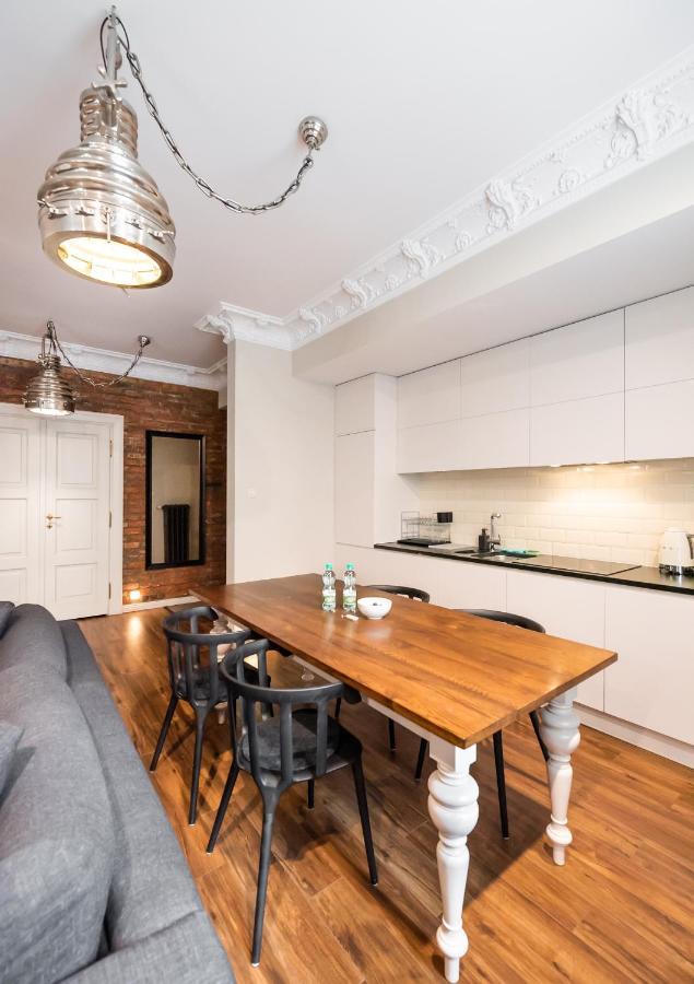 Praga Targowa Modern Apartment Warsaw